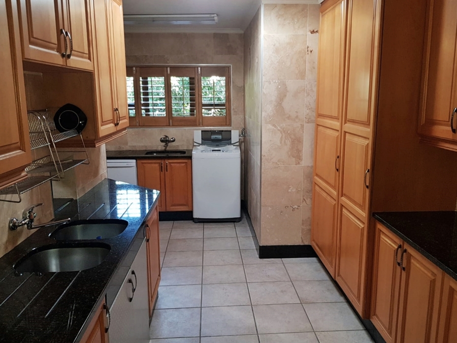 5 Bedroom Property for Sale in Abbotsford Eastern Cape